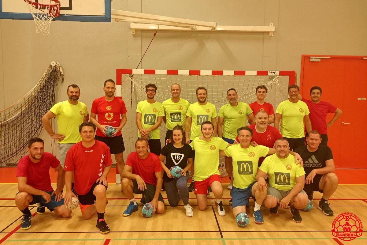 Équipe Loisirs handballCoach :

Julien GALLOIS

 

Entraînement : 

Mercredi : 19h30 - 22h00, Roqua 2
